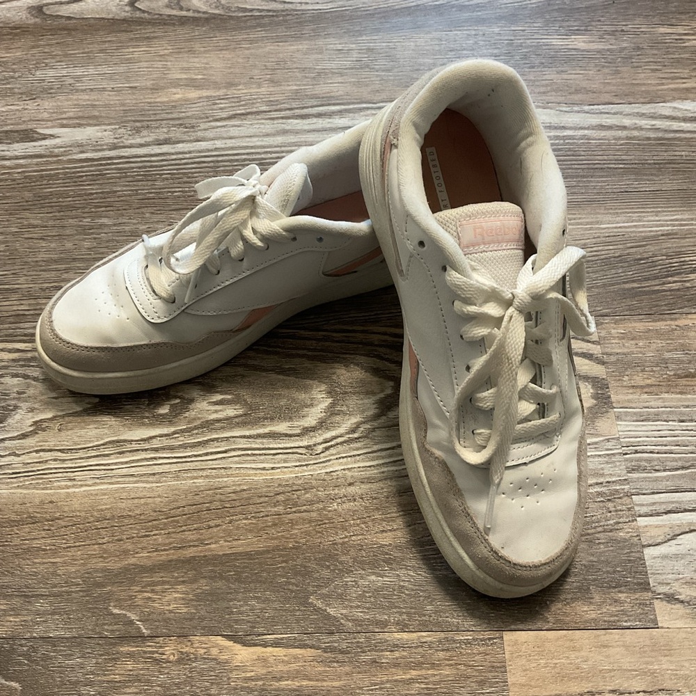 Reebok Galaxy White Pink Suede Classic Retro Sneakers 7.5